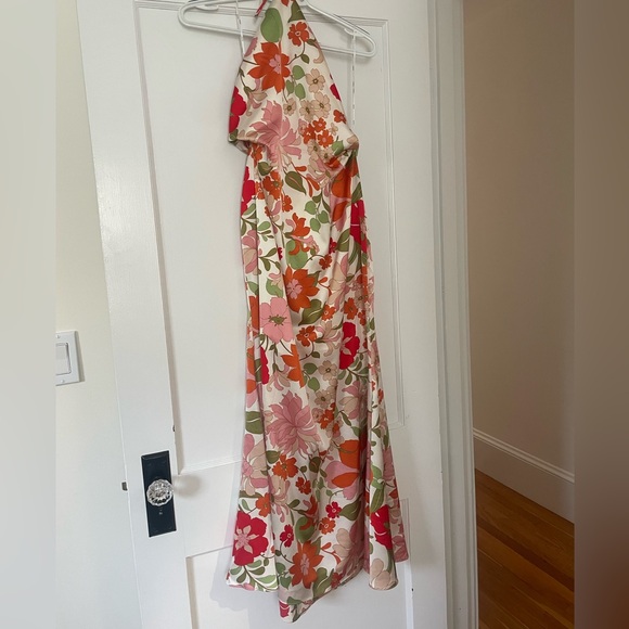 Elliatt Khloe Maxi Dress in Multi from Revolve - Picture 3 of 5